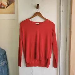 GU レッド Vネック 春ニット Sサイズ