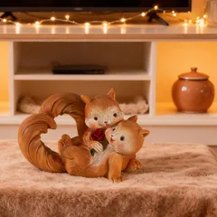 置物 オブジェ ガーデンオーナメント リスのカップル りす 屋外 屋内 室内 インテリア 玄関 リビング ダイニング 装飾 庭 ガーデニング 装飾 ガーデン 可愛い ギフト インテリア用品 贈り物 雑貨 樹脂 棚装飾
