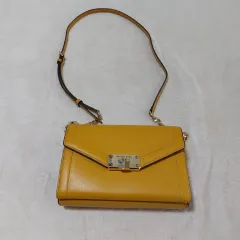 マイケルコース イエロー クロスバック