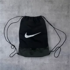 ナイキ Nike ブラック ブラジリア 9.5 トレーナー ジムサック 18L