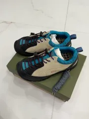 キーン Keen スニーカー スポーツシューズ 新品 フルセット