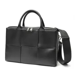 ボッテガヴェネタ / BOTTEGA VENETA　アルコ ブリーフケース / ビジネス バッグ　680120　カセット マキシ イントレチャート レザー　ブラック 【中古】のサムネイル