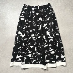 Spick & Span スピックアンドスパン スカート 総柄 ひざ丈 フレア ブラック ホワイト 黒 白 洗える ウォッシャブル Mサイズ YYYM250817