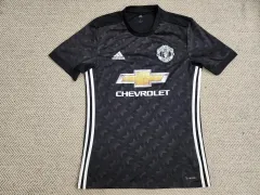 アディダス マンチェスター ユナイテッド