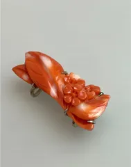 【和装小物】天然 桃色珊瑚 帯留め 繊細花彫刻 ヴィンテージ