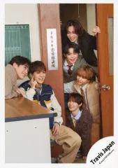 【中古】生写真(STARTO) Travis Japan/集合(6人)/全身/シングル「Say I do / Tokyo Crazy Night」MV＆ジャケ写オフショット/公式生写真