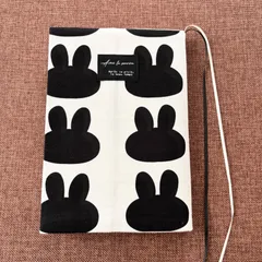 【A5判│B002】ブックカバー│モノトーンうさぎ│読書を楽しく