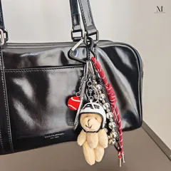 【在庫一掃！即購入OK】バッグチャーム かわいい 野球 ヘルメット パラコード パール キーリング カラビナ付き 韓国ファッション おしゃれ かわいい キーホルダー バッグアクセサリー 甘辛コーデ じゃらじゃらつけ