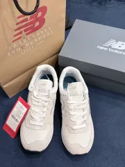 ニューバランス 574 (240)