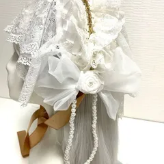 至高の白。パールとリボンのアンティーク風ヘッドドレス