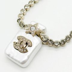 希少！CHANELシャネル コスメモチーフ ロングパールネックレス - メルカリ