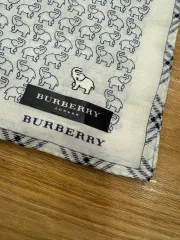 バーバリー ロンドン ハンカチ エレファント プリント (未使用)