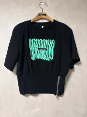 横ジッパー半袖Tシャツ