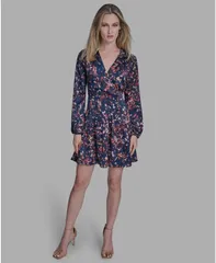 ビーシビージー レディース トップス ワンピース Vネック フラワー柄 フラワー BCBG Womens VNeck Floral Shift Dress City Indigo Multi インディゴ
