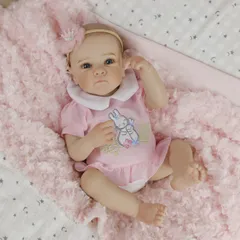 【リアルな新生児】18インチ フルビニール製ベビードール ベティ 手作りリボーン幼児人形 塗装済み髪 ピンクのシャツ 女の子向けクリスマスギフト リアルなおもちゃ