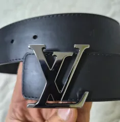 Louis Vuitton LV イニシャル モノグラム エクリプス リバーシブル 両面 メンズベルト M9043