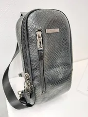 Calvin Klein　カルバンクライン　レザーボディバッグのサムネイル