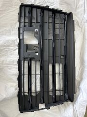 NOAH フロントグリル ガーニッシュ セット 新車取り外し - メルカリ