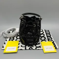 257001404 マークジェイコブス ザ マイクロ スパンコール バケット バッグ