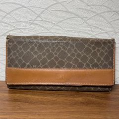 未使用品✨ NINA RICCI ニナリッチ 二つ折り長財布 グレー がま口 