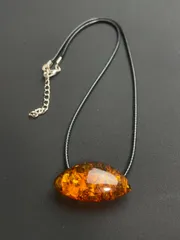 天然琥珀バルト産 帯留め 兼 ペンダントトップ｜アンバー グリッター オーバル型 和装小物 着物 上品 華やか