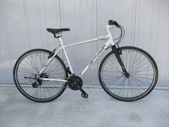 F2 ☆整備済み☆完成車発送☆中古自転車 クロスバイク 700C 50cm 