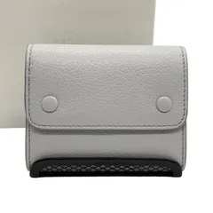 未使用　Maison Margiela　メゾンマルジェラ　コインケース　小銭入れ　コンパクトウォレット　カードケース　二つ折り財布　SA3VX0010 　グレー 系　レザー　4ステッチ　レディース　付属品完備　dm5