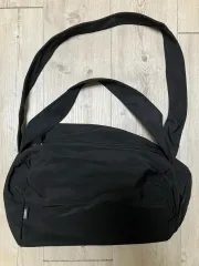 メッセンジャーバッグ