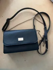 ブラック ショルダーバッグ チェーンストラップ