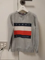 トミーヒルフィガー 起毛 Tシャツ 140 150 サイズ グレー