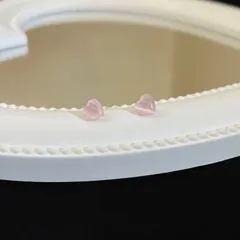ハートモチーフ ドロップハート ライトピンク ピアス 両耳用 シンプル ラブリー かわいい きれいめ カジュアル  小さめピアス 韓国アクセ プチプラ レディース