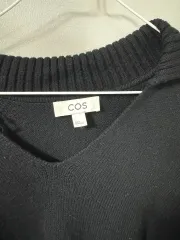 COS コス オーバーサイズ Vネック プルオーバー 105 オーバーサイズ KARA（カラ） ニット