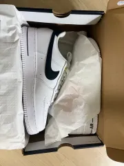 ナイキ エアフォース 1'07 LV8 40周年 ジョイン フォース 白 ブラック