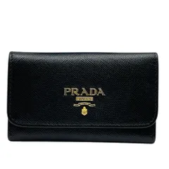 プラダ 6連 キーケース ロゴ サフィアーノ レザー ゴールド ブラック 黒 1M0222 PRADA 上品 高級感 洗練 コンパクト 実用的 使いやすい デイリー ミニマル スタイリッシュ 持ち運び便利 長く使える