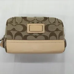 COACH 型番：ベージュ ポーチ