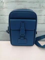 COACH 型番：CP023 スリングバッグ