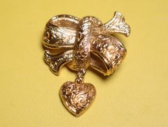 訳あり/希少】DALI JOIES ダリ「王家の心臓」ブローチ 復刻品 - メルカリ