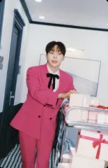 【中古】コレクションカード(男性) SEVENTEEN/スングァン(SEUNGKWAN)/CD「SPILL THE FEELS」(CARAT Ver.)ブックレット(フォトカード)