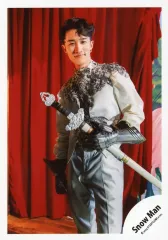 【中古】生写真(STARTO) Snow Man/岩本照/膝上/アルバム「音故知新」MV＆ジャケ写オフショット/公式生写真