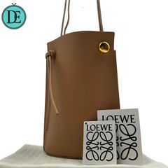 LOEWE ショルダーバッグ パンチング加工 - メルカリ