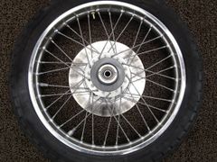 スティード400 フロントホイール19インチ ブレーキディスクキャリパー