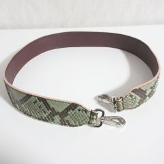 未使用級✨FENDI ヘビ柄 ショルダーストラップ パイソン 肩掛け 本革 