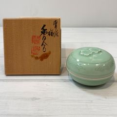牙黄磁 しのぎ共蓋水指 加藤渓山作 茶道具 共箱 清水焼 加藤渓山造 砧青磁 亥香合 共箱 茶道具 茶器 - メルカリ