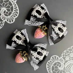 オーロラいちご♡はしごレースリボン　黒　ブラック　ヘアクリップ　量産型　地雷　ゴスロリ　天使界隈　サブカル　コンカフェ