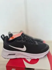 ナイキ レディーススニーカー レディースランニングシューズ ブラック/白 240mm