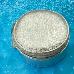 TIFFANY&Co.　 ティファニー　ジュエリーケース 　ジュエリーポーチ　レディース　 シルバー 　ラウンド　レザー　箱　保存袋付き