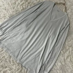 UNIQLO ヒートテック グレー L Ｖネック インナー 防寒 シンプル