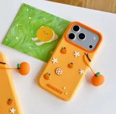 小みかんチャーム付き iPhoneケース iPhone17 / 16 / 15 Pro Max / 14 Pro / 13 Pro 対応 スマホケース かわいい ストラップ付き