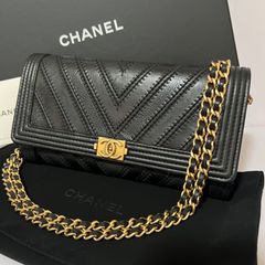 シャネル CHANEL Vステッチ シャブロン ラムスキン 三つ折り財布