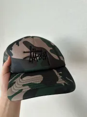 STUSSY ベーシック トラッカー 캡 カモ